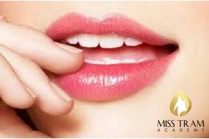 The Most Prestigious and Beautiful Collagen Lip Spray Address