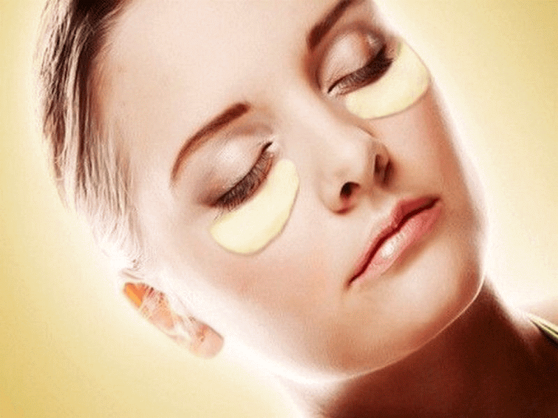 The "Homemade" Mask Pairs Treat Wrinkles in the Eye Area Unexpectedly Effective
