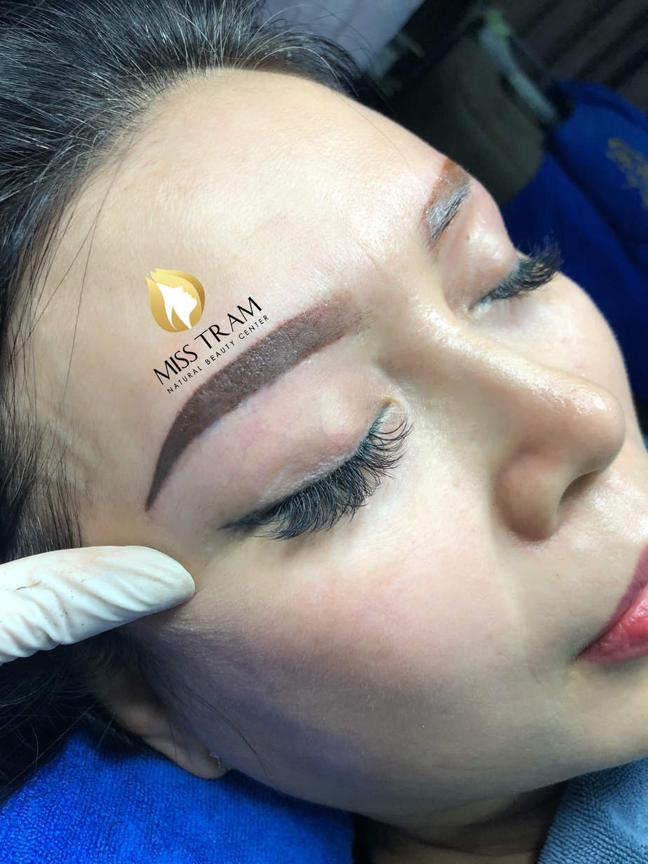 How Long Can Eyebrow Embroidery Keep Behind