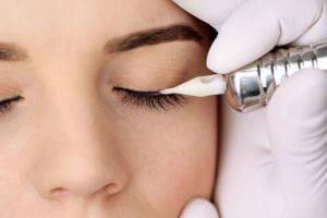 Does Eyelid Spray Have to Diet? Insiders