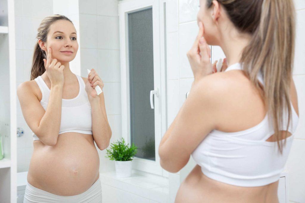 Can Pregnant Women Use Cosmetics? Rule