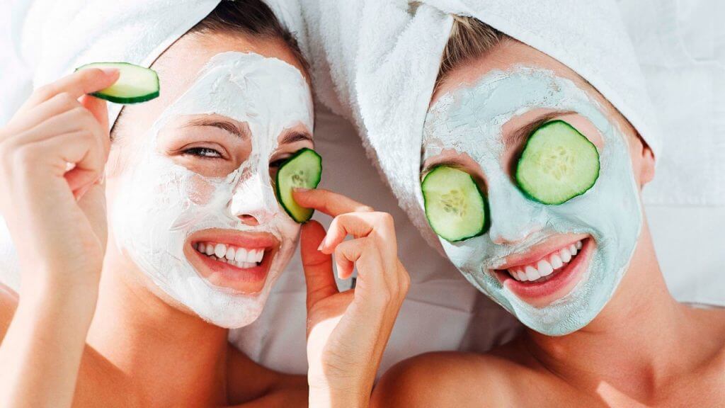 How to use cucumber to reduce dark circles under eyes