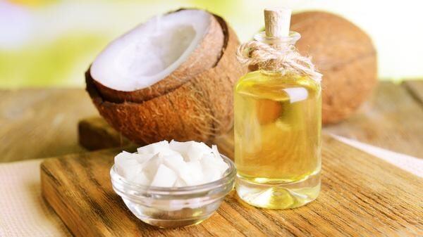 cách dưỡng trắng da mặt từ dầu dừa