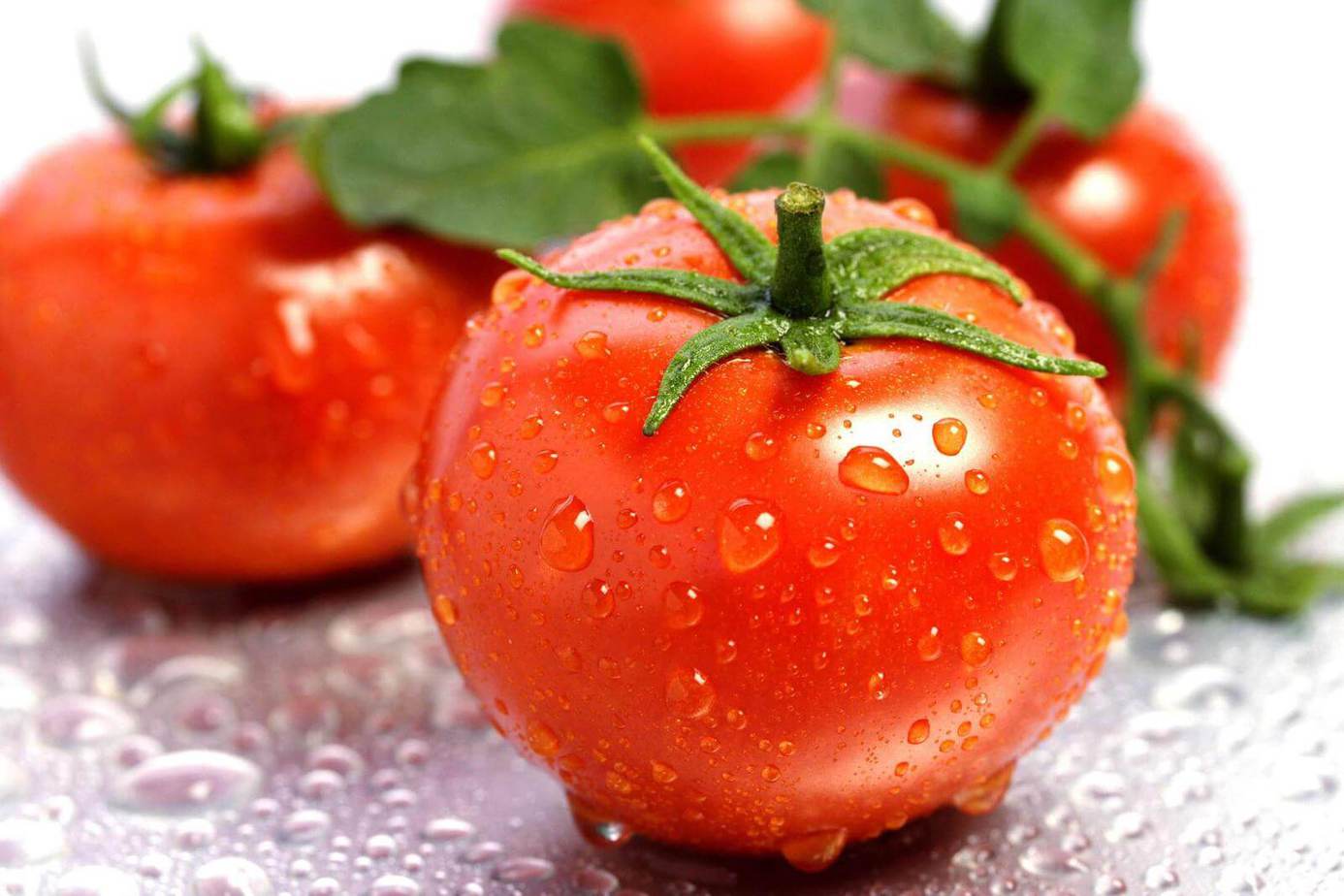 maskë domate për lëkurë të yndyrshme