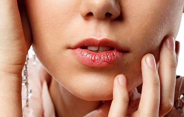 essential vitamins for lips