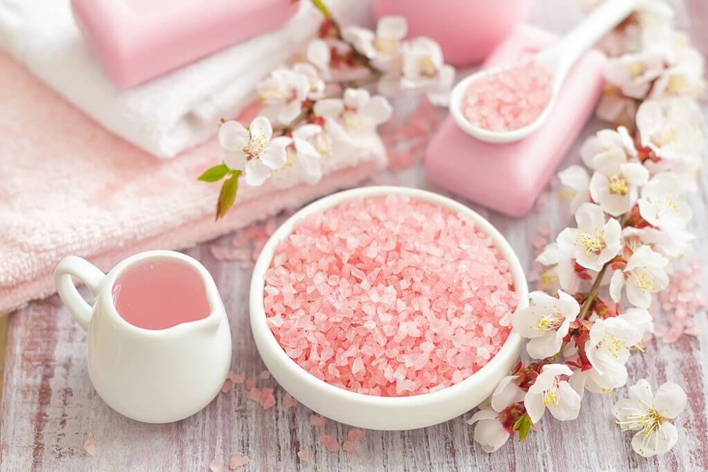 Benefits Of Pink Himalayan Salt For Simple Skin