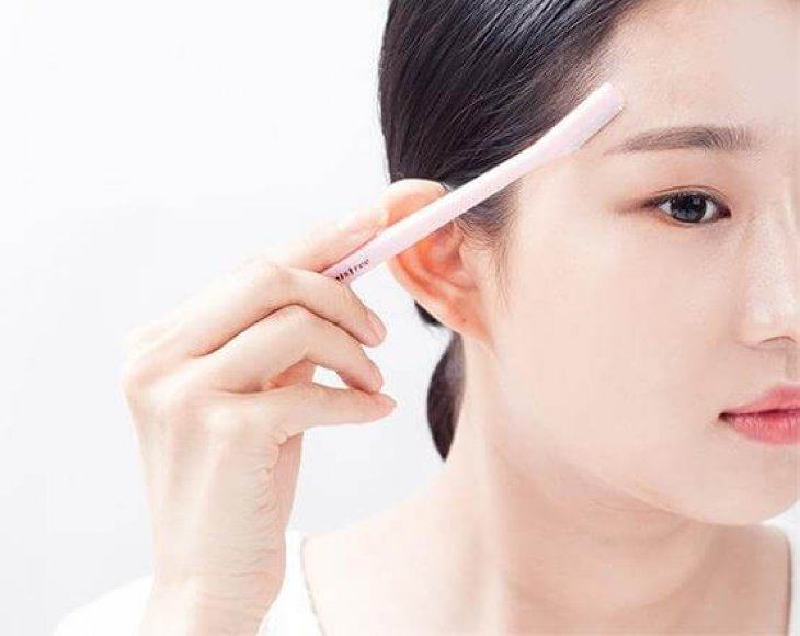 Những Thói Quen Khiến Lông Mày Của Bạn Càng Ngày Càng Xấu Xí