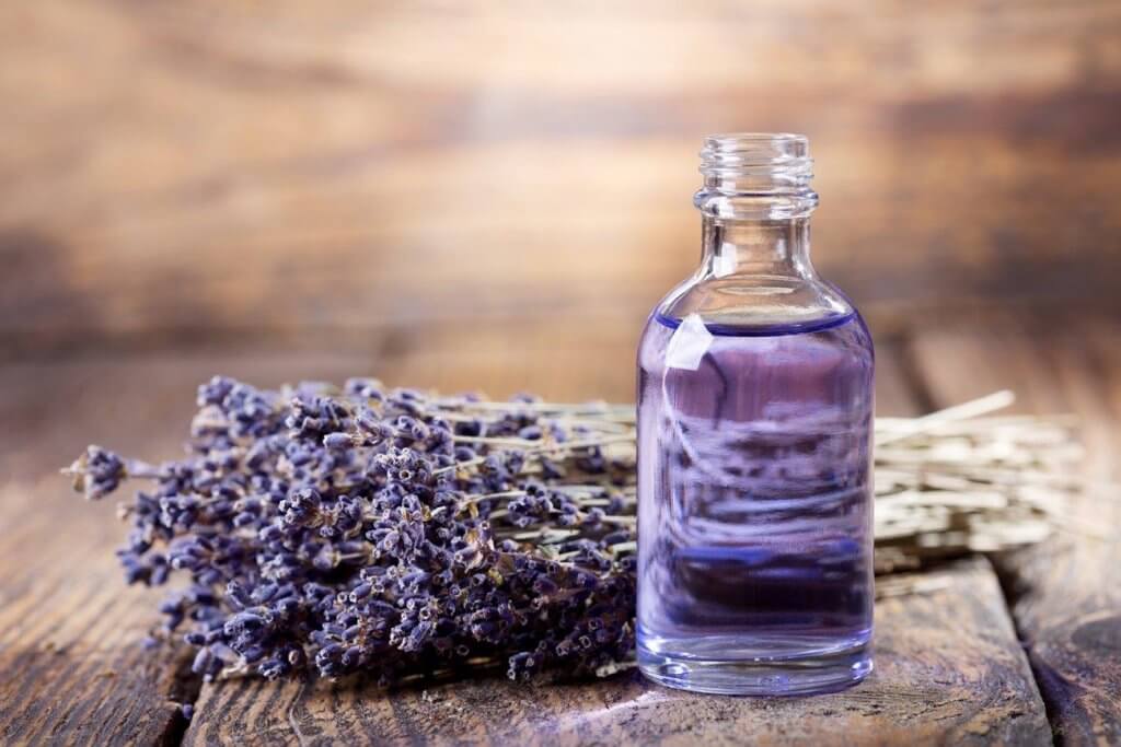 Effective tattoo removal method with lavender essential oil