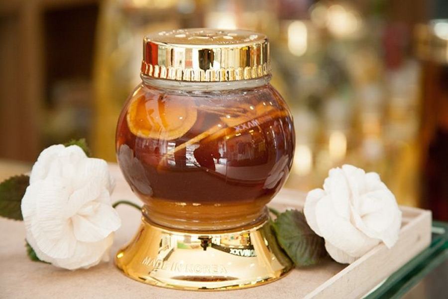 Lightening Melasma Skin With Fresh Ginseng Soaked With Honey Directly