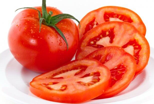 Tomato skin care food in spring effectively