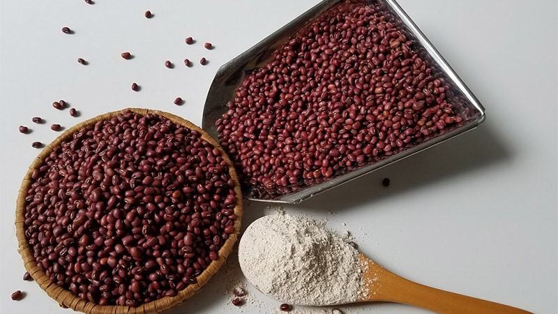 The recipe for exfoliating with red bean powder