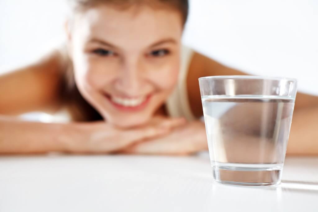 uống nước để giảm cân