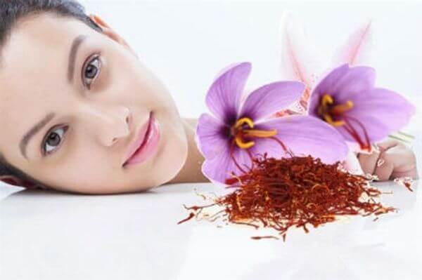 Skin Care, Effective Acne Treatment From Limited Saffron Mask