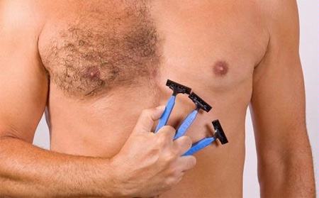 Cách triệt lông ngực cho nam hiệu quả nhất hiện nay