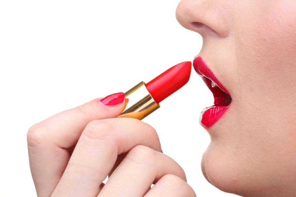 The Secret to Beautifully Standard Lipstick, No Smudge or Color Smudge