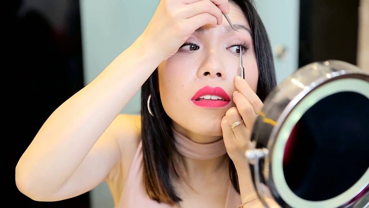 Self-attach eyelashes, remove eyelash extensions yourself at home