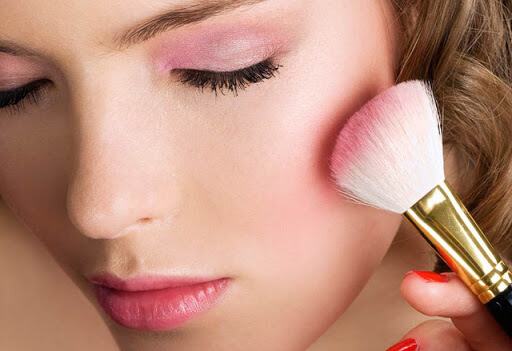 Natural Beauty Makeup Easy To Apply At Home Materials