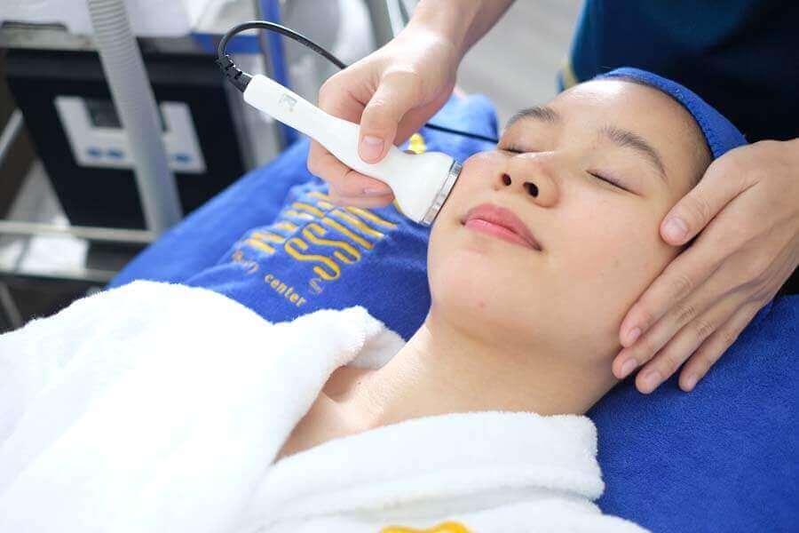 Sử dụng các liệu trình chăm sóc da tại Spa