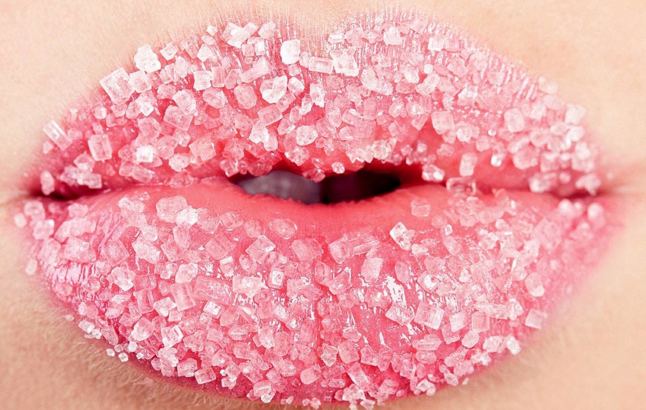 9 Exfoliating Mixtures for Pink, Full Lips Remember