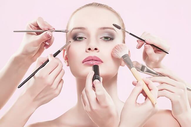 7 Thói Quen Makeup Khiến Da Nhanh Lão Hóa Nghiên cứu