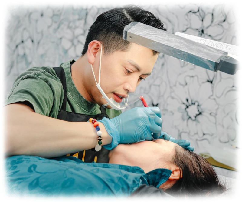 Diverse eyebrow sculpting services - cosmetic tattoo spray
