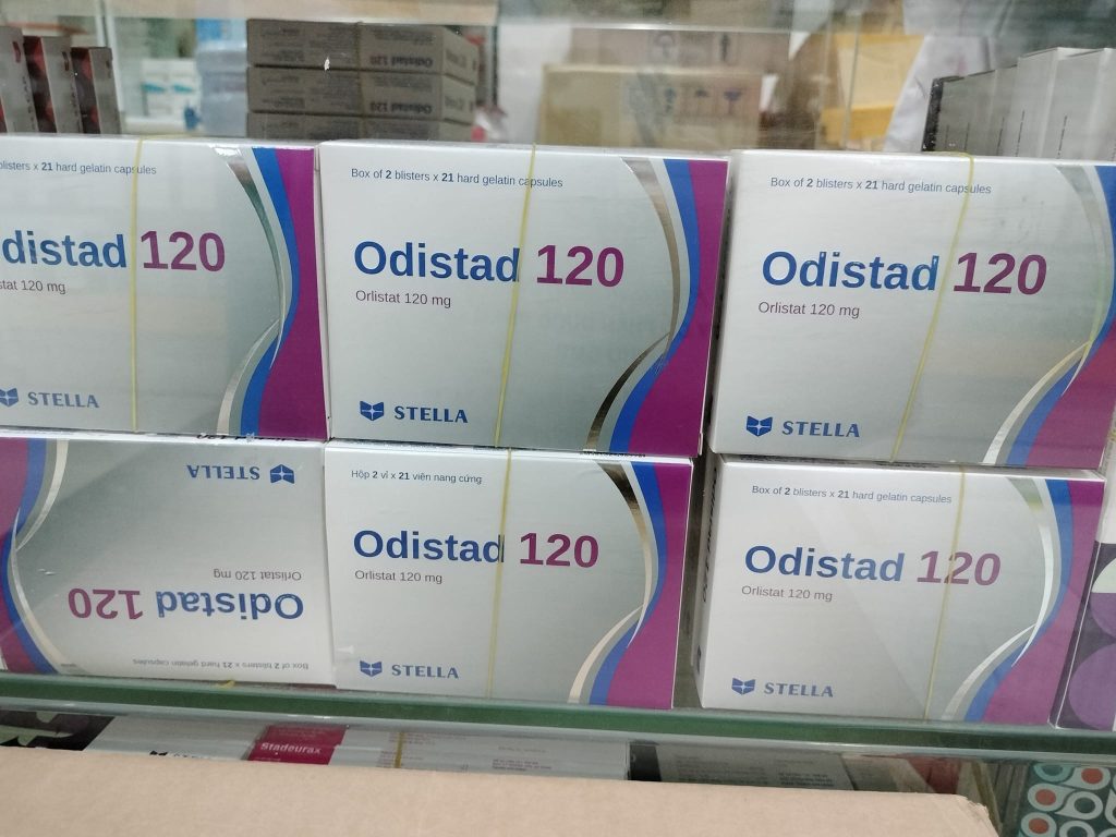 Orlistat có tác dụng phụ nào khác cần được lưu ý?